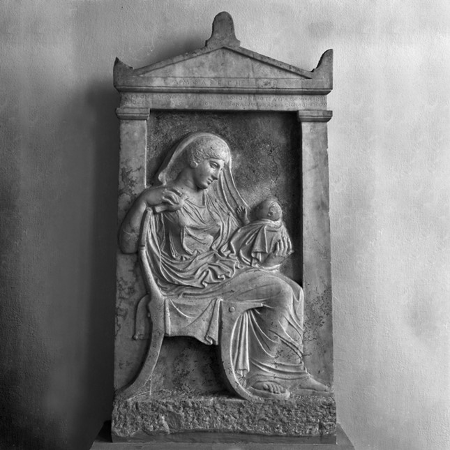 Grave stele of Ampharete from Kerameikos, 430–420 BCE.  Athens, Kerameikos Museum. Photo: Foto Marburg/Art Resource, NY.