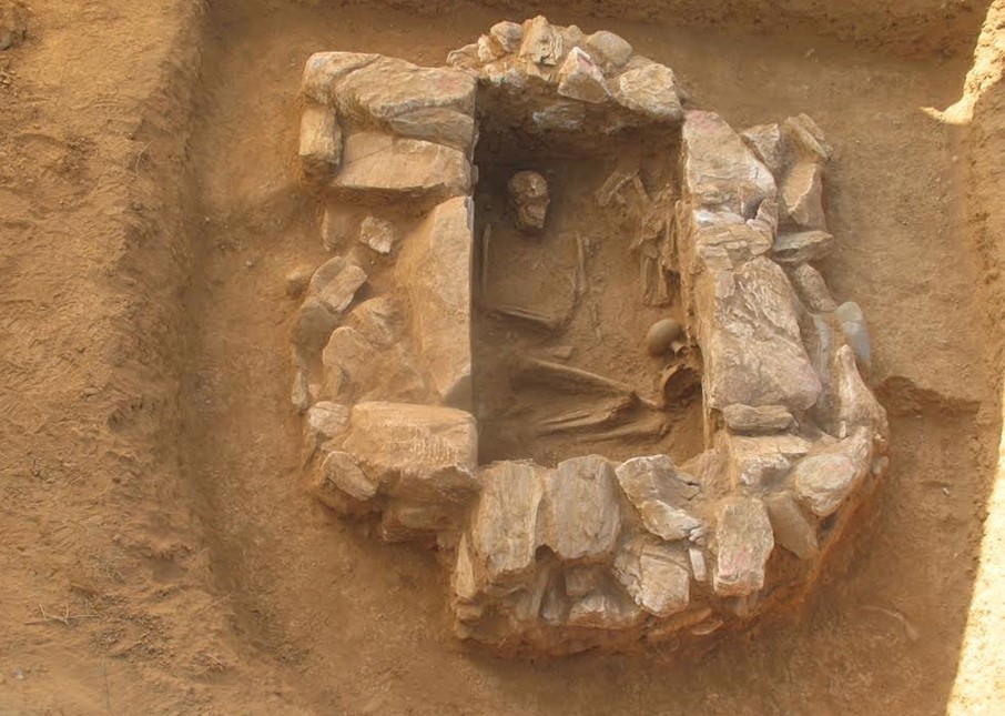 Mytilene: Stone-built cist grave