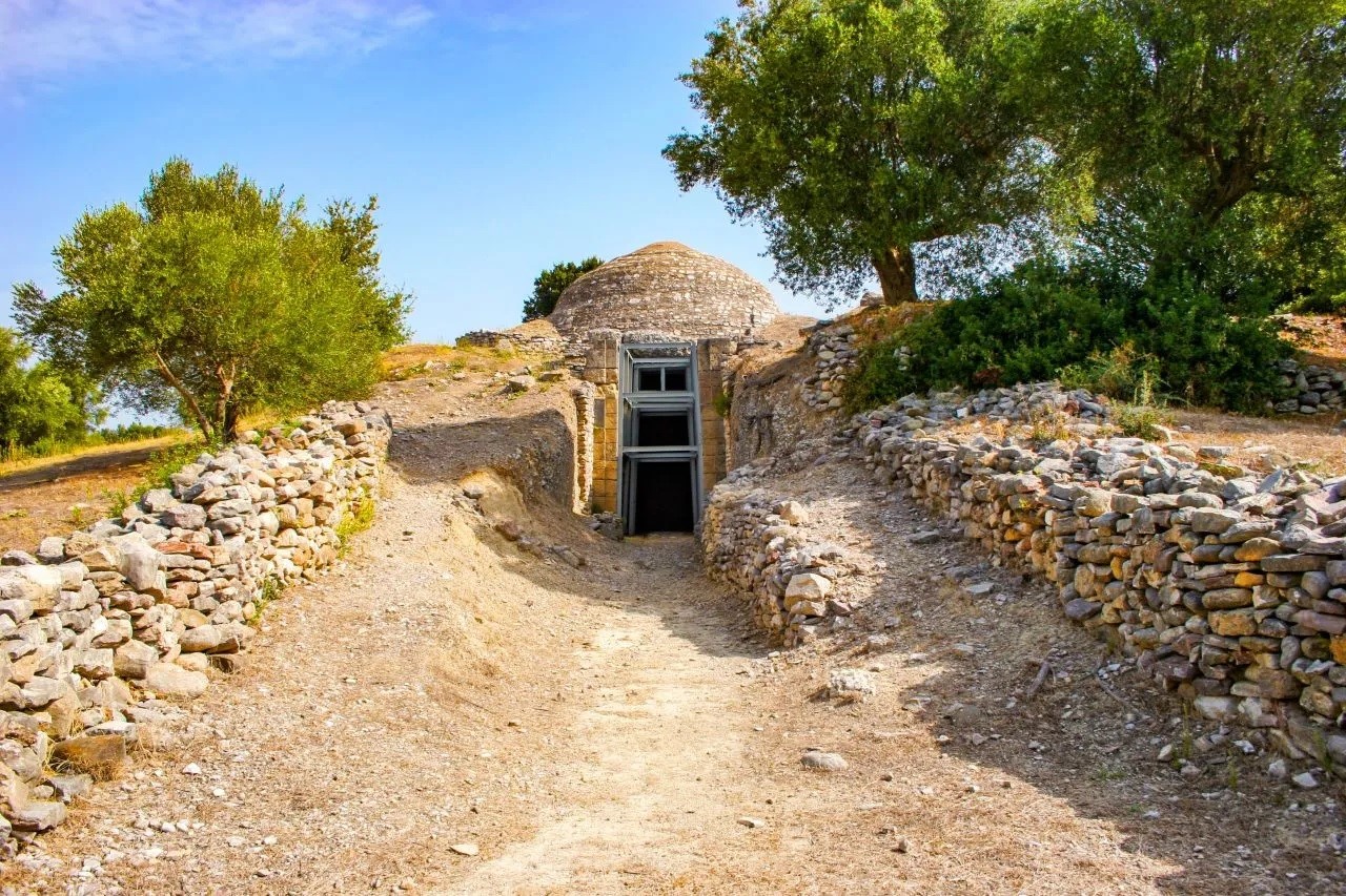 https://www.greeka.com/peloponnese/kyparissia/sightseeing/kyparissia-peristeria/