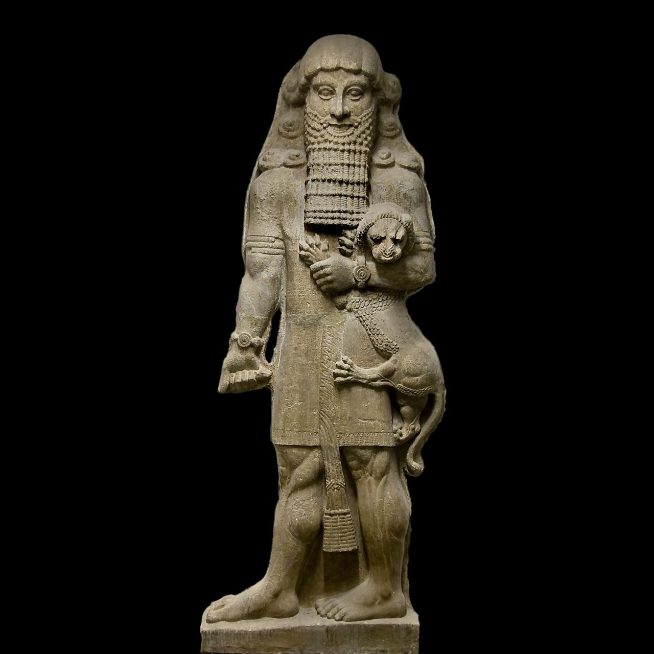 Colossal statue of Gilgamesh, original in Khorsabad, late 8th c. BCE © Staatliche Museen zu Berlin, Vorderasiatisches Museum. Photo: Olaf M. Teßmer.
