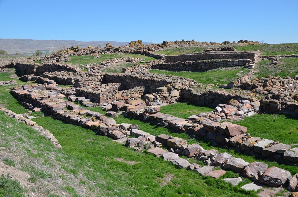 The ruins of Warsama's palace, King of Kanesh, one of the oldest examples of the Anatolian palaces, 1800-1750 BC, Kültepe, Turkey